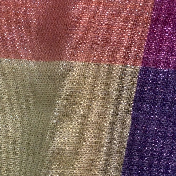 Multicolour large scarf with weekdays script - Picture 5 of 6